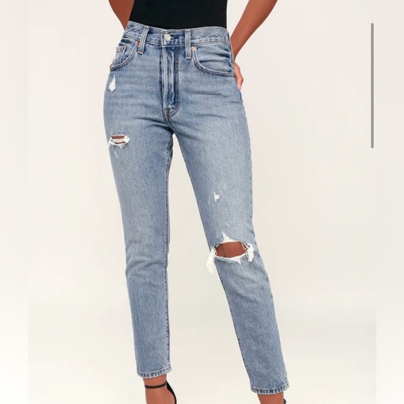 Levi’s 501 Skinny Distressed Light Wash Jeans - Picture 1 of 4